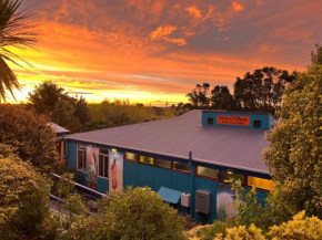 Global Village Travellers Lodge